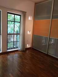 Brentwood (D9), Terrace #536819351